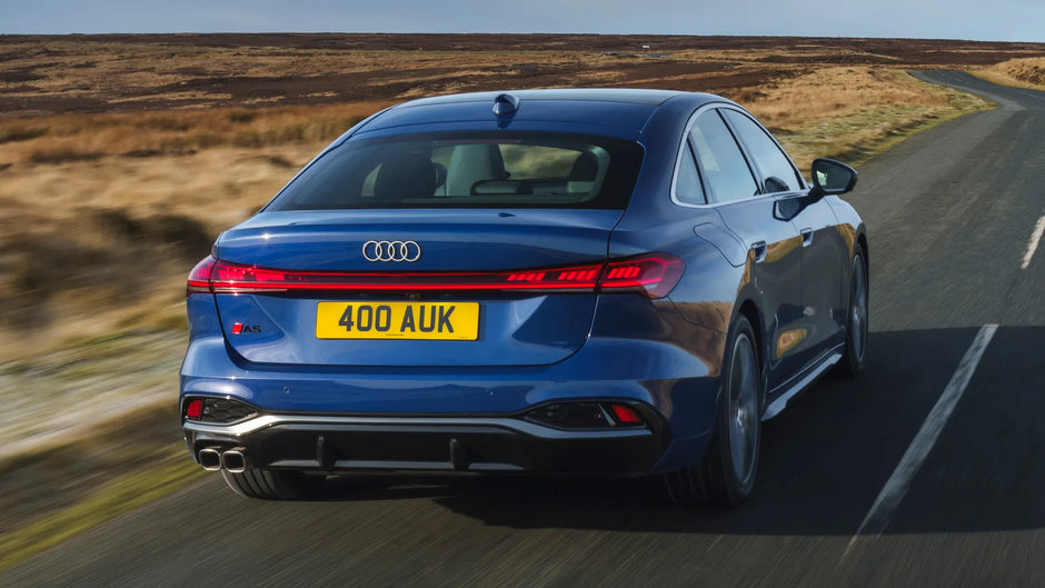 Audi A5 - Car Rental in Paris