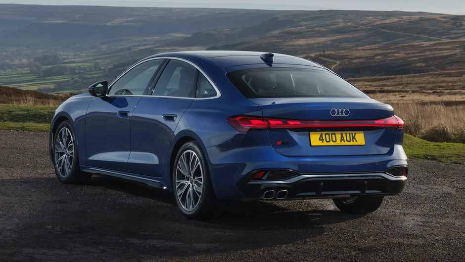 Audi A5 - Car Rental in Paris