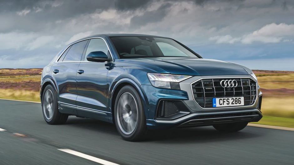 Audi Q8 - Car Rental in Paris