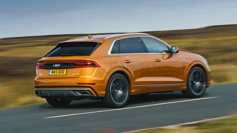 Audi Q8 - Car Rental in Paris