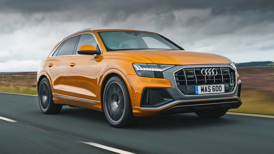 Audi Q8 - Car Rental in Paris