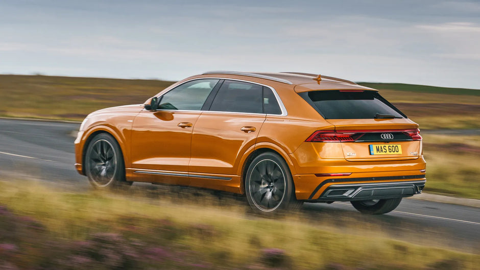 Audi Q8 - Car Rental in Paris