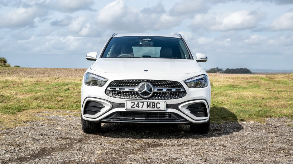 Mercedes GLA - Car Rental in Paris