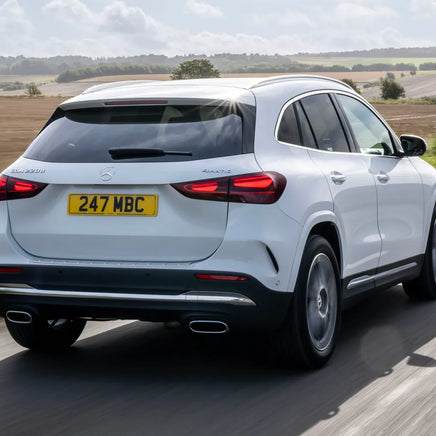 Mercedes GLA - Car Rental in Paris