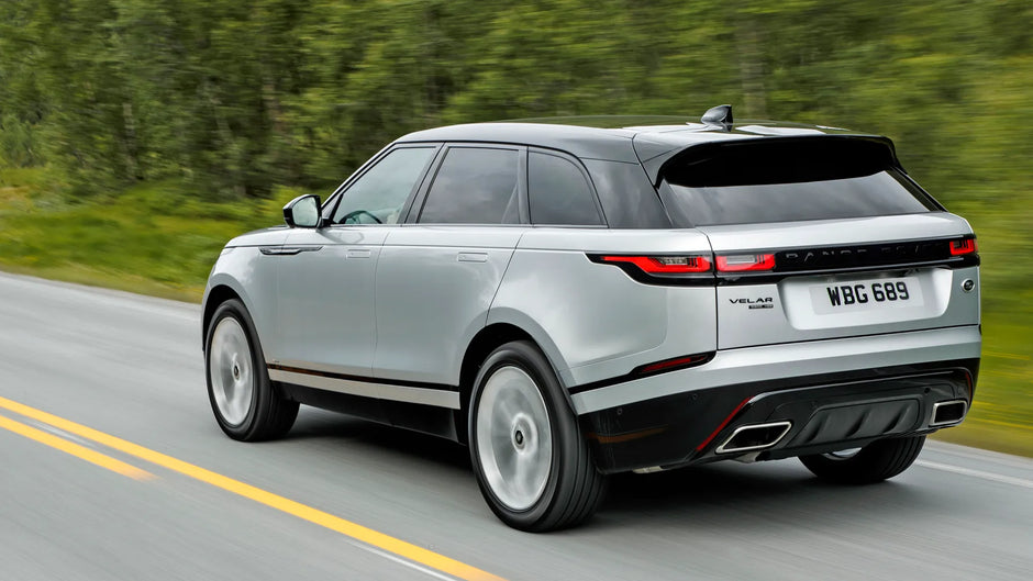 Range Rover Velar - Car Rental in Paris