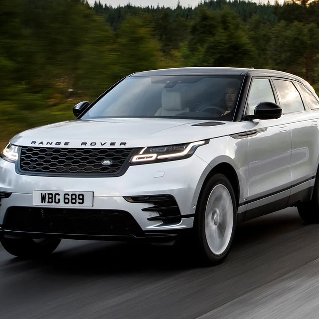 Range Rover Velar - Car Rental in Paris