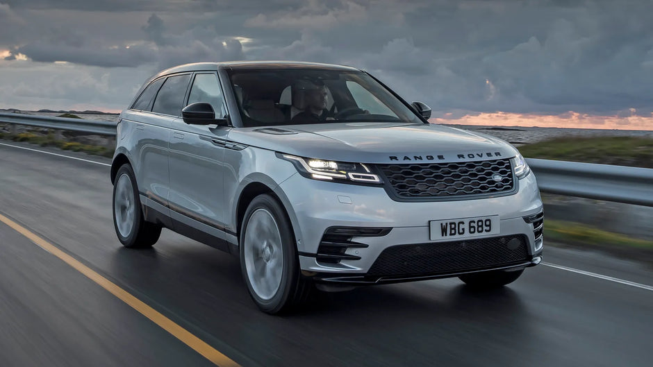 Range Rover Velar - Car Rental in Paris