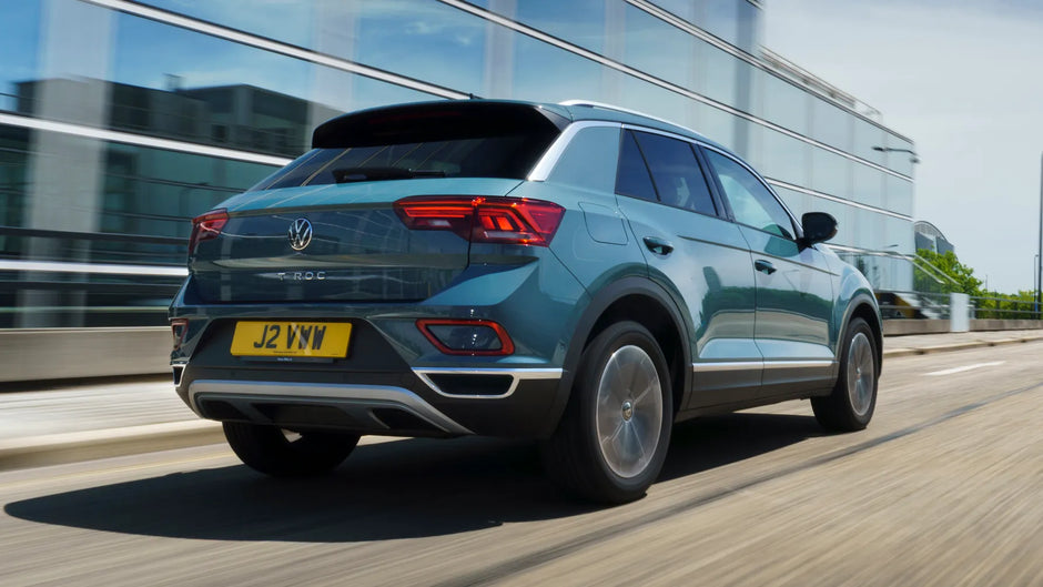 Volkswagen T-Roc - Car Rental in Paris