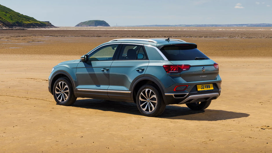 Volkswagen T-Roc - Car Rental in Paris